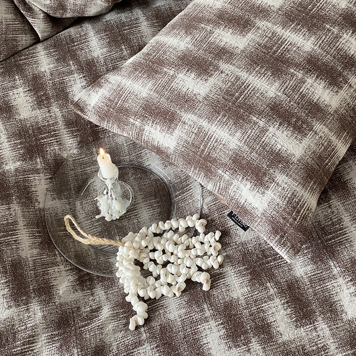 91家纺网 家纺一手货源 找家纺 宜代光年 2026新款全棉厚织色织大提花四件套系列 槿禾