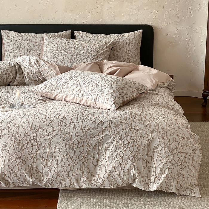 91家纺网 家纺一手货源 找家纺 宜代光年 2026新款全棉厚织色织大提花四件套系列 滴落游花