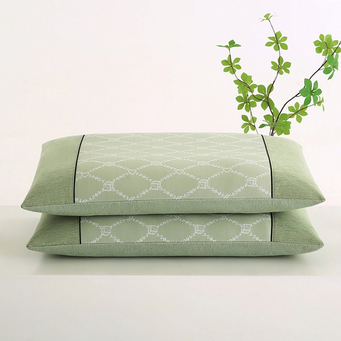 91家纺网 家纺一手货源 找家纺 小牛席业 2026春夏新款月亮爱心-凉感冰丝夏凉枕系列枕头枕芯 月亮爱心夏凉枕-绿色