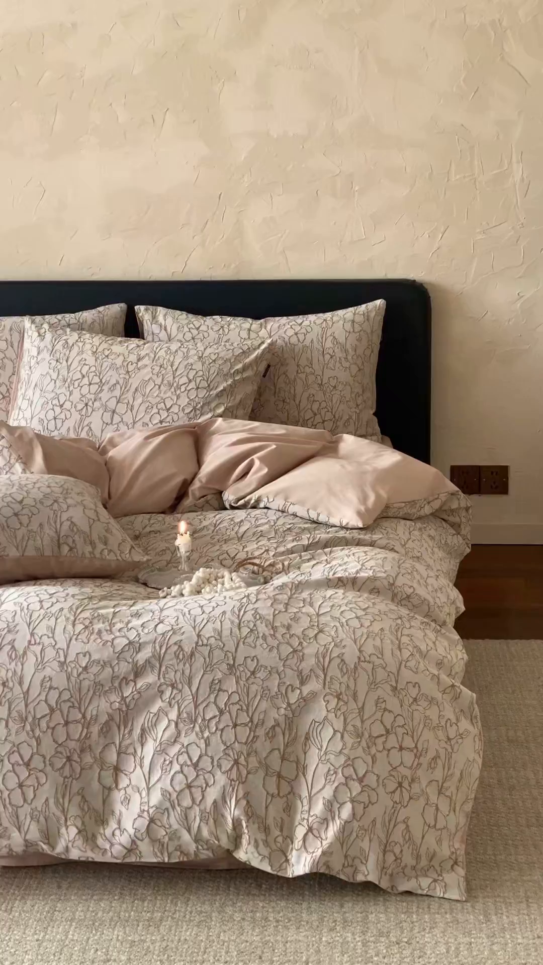 91家纺网 家纺一手货源 找家纺 宜代光年 2026新款全棉厚织色织大提花四件套系列 滴落游花