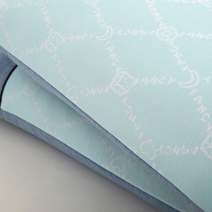 91家纺网 家纺一手货源 找家纺 小牛席业 2026春夏新款月亮爱心-凉感冰丝夏凉枕系列枕头枕芯 月亮爱心夏凉枕-湖蓝