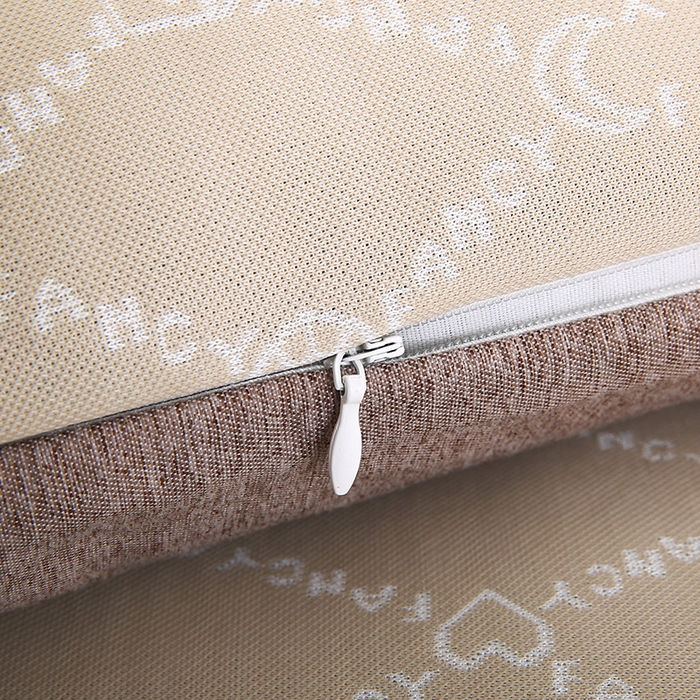 91家纺网 家纺一手货源 找家纺 小牛席业 2026春夏新款月亮爱心-凉感冰丝夏凉枕系列枕头枕芯 月亮爱心夏凉枕-香槟