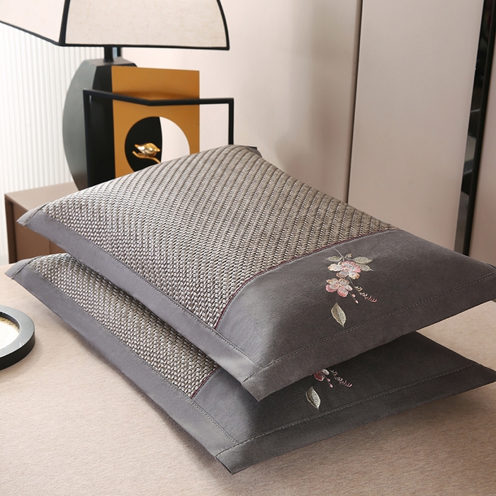 91家纺网 家纺一手货源 找家纺 小牛席业 2026春夏新款霸王藤夏凉枕枕头枕芯（枕套+枕芯）-清雅花语 霸王藤夏凉枕-清雅花语（灰色）