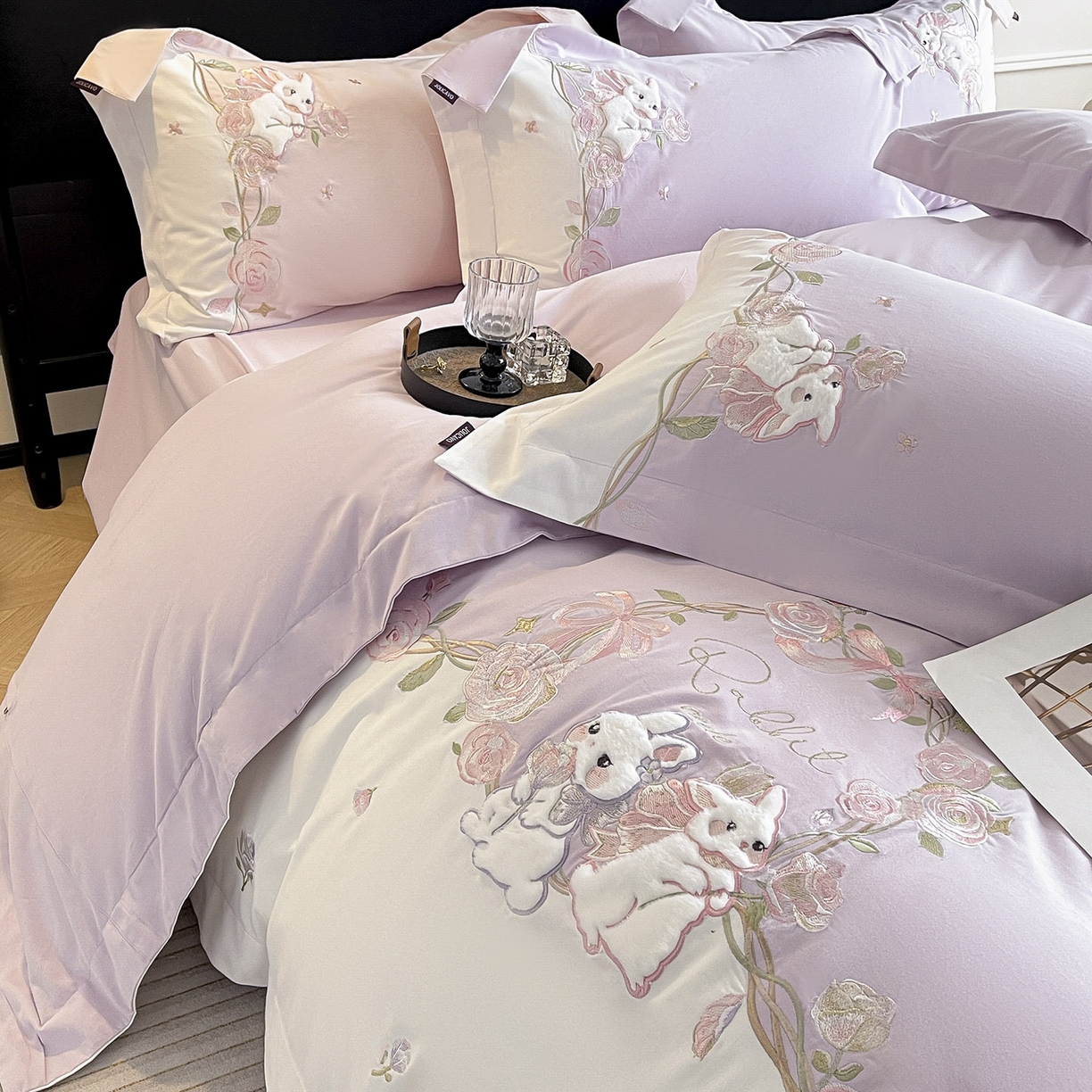 91家纺网 家纺一手货源 找家纺 （总）乔利卡沃 2026爆款新品少女心A类100支长绒棉纯棉四件套全棉刺绣兔子被套床单床笠公主风