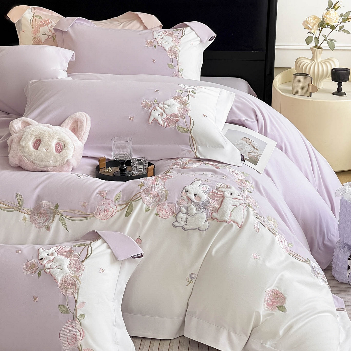 91家纺网 家纺一手货源 找家纺 乔利卡沃 2026爆款新品少女心A类100支长绒棉纯棉四件套全棉刺绣兔子被套床单床笠公主风 月汐兔-黛紫