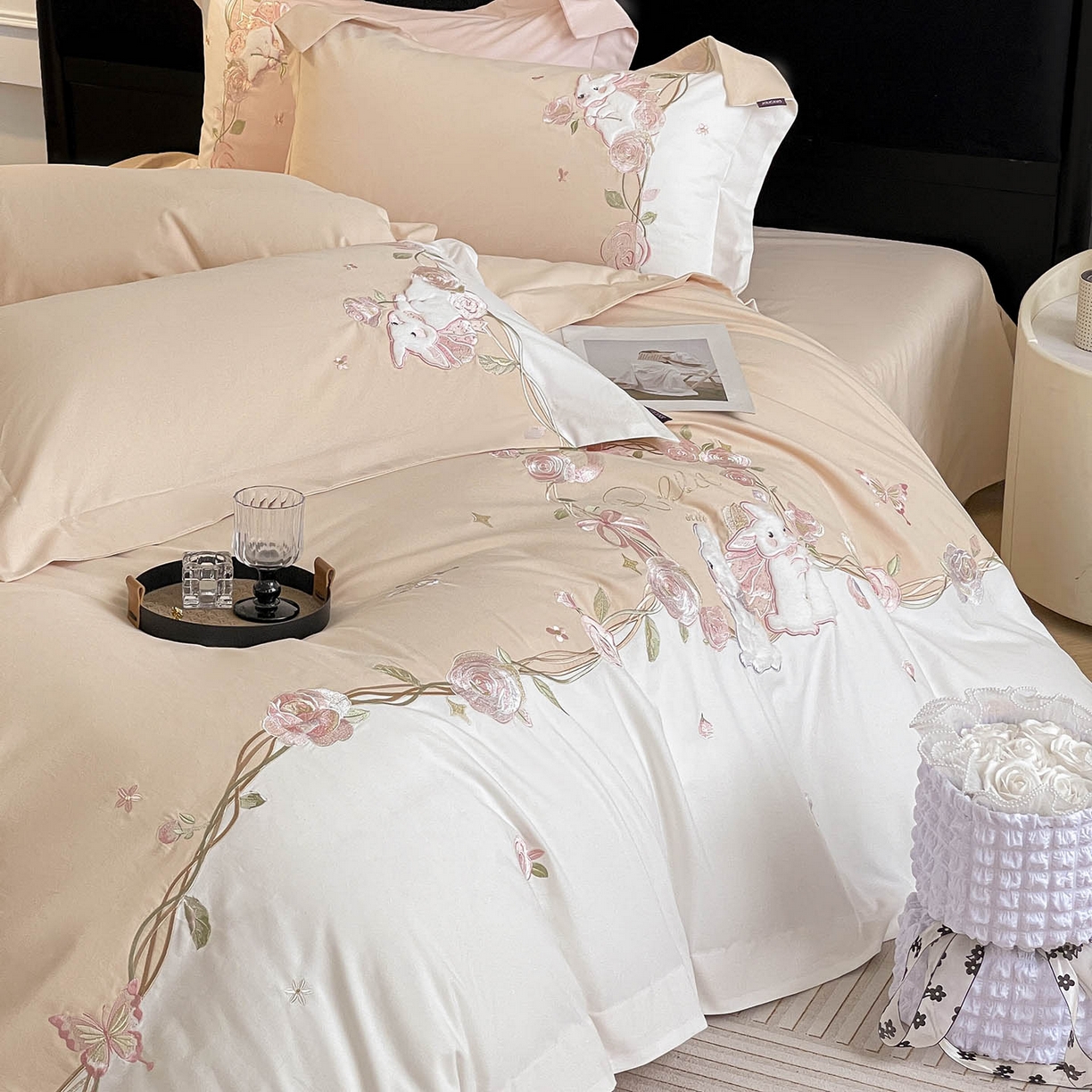 91家纺网 家纺一手货源 找家纺 乔利卡沃 2026爆款新品少女心A类100支长绒棉纯棉四件套全棉刺绣兔子被套床单床笠公主风 月汐兔-柔杏