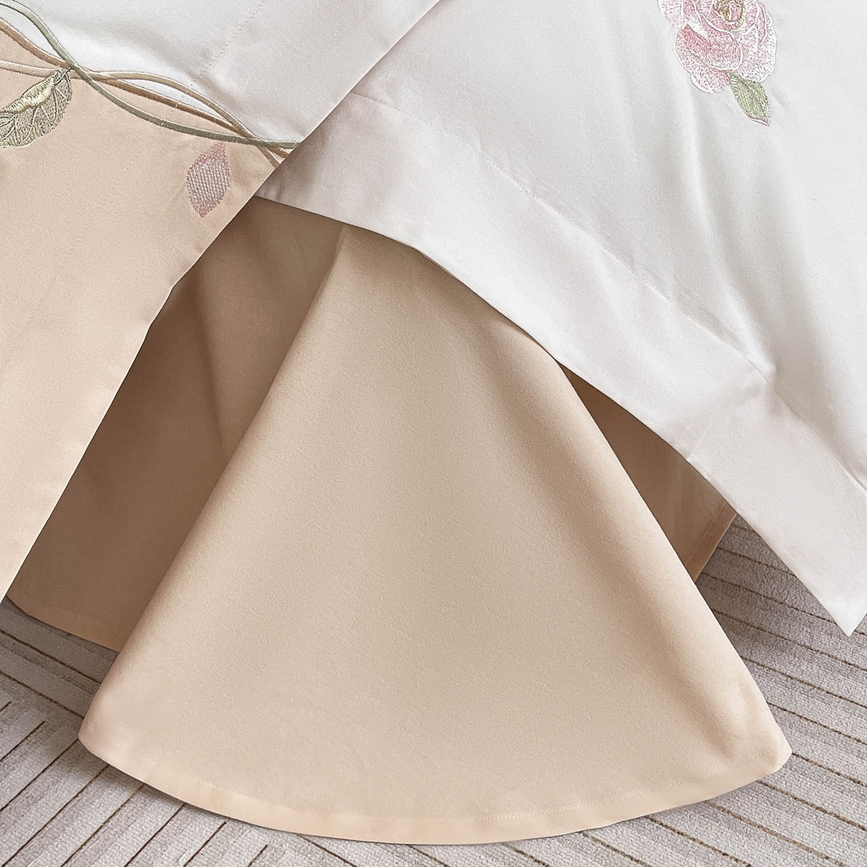 91家纺网 家纺一手货源 找家纺 乔利卡沃 2026爆款新品少女心A类100支长绒棉纯棉四件套全棉刺绣兔子被套床单床笠公主风 月汐兔-柔杏