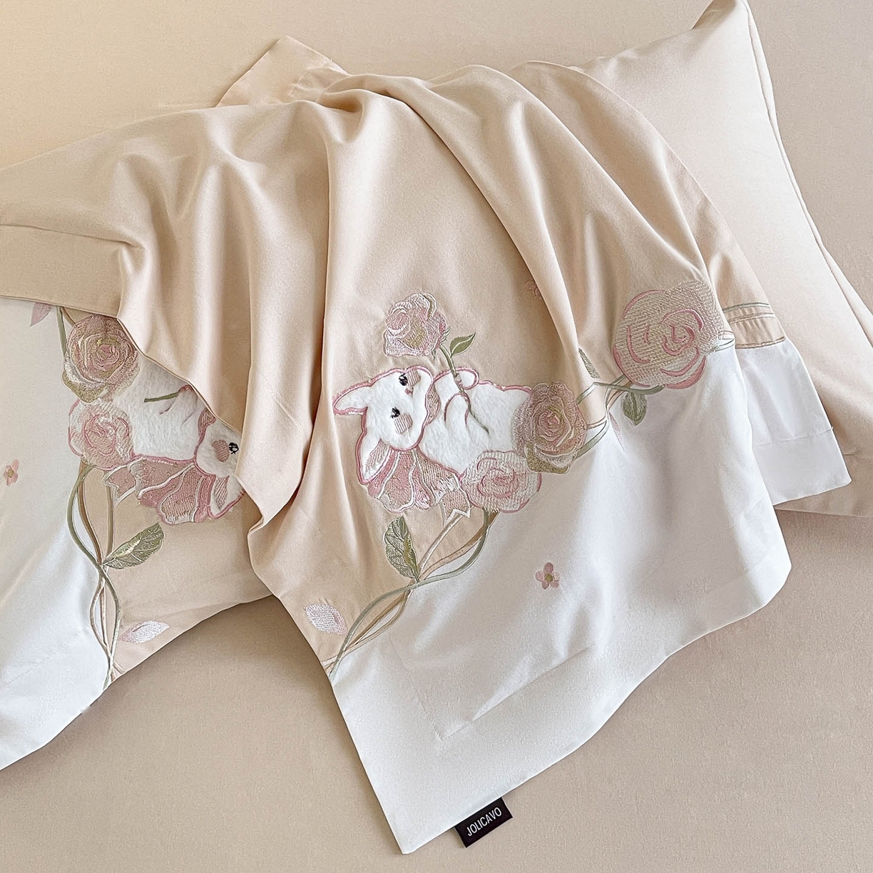 91家纺网 家纺一手货源 找家纺 乔利卡沃 2026爆款新品少女心A类100支长绒棉纯棉四件套全棉刺绣兔子被套床单床笠公主风 月汐兔-柔杏