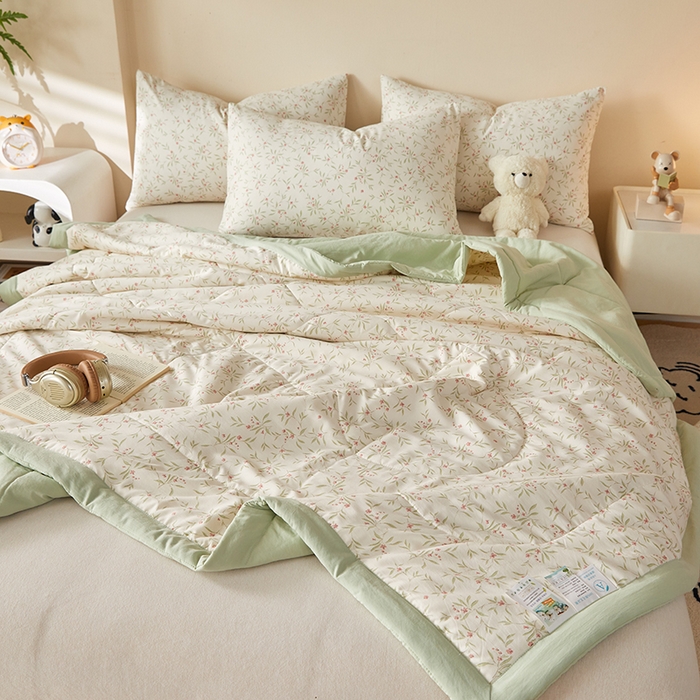 91家纺网 家纺一手货源 找家纺 海洋家纺 2026新款100%新疆棉花印花夏被亲肤仿棉夏凉被纯手包边空调被薄被子 夏日风