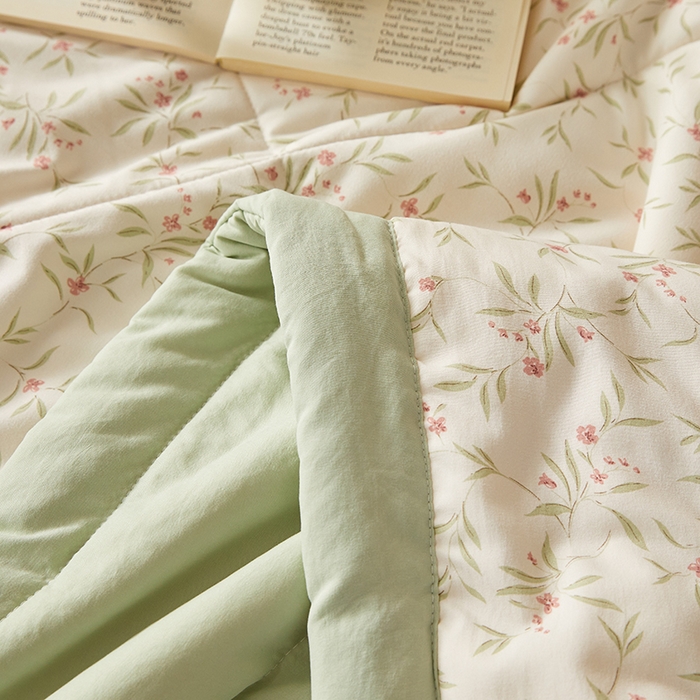 91家纺网 家纺一手货源 找家纺 海洋家纺 2026新款100%新疆棉花印花夏被亲肤仿棉夏凉被纯手包边空调被薄被子 夏日风