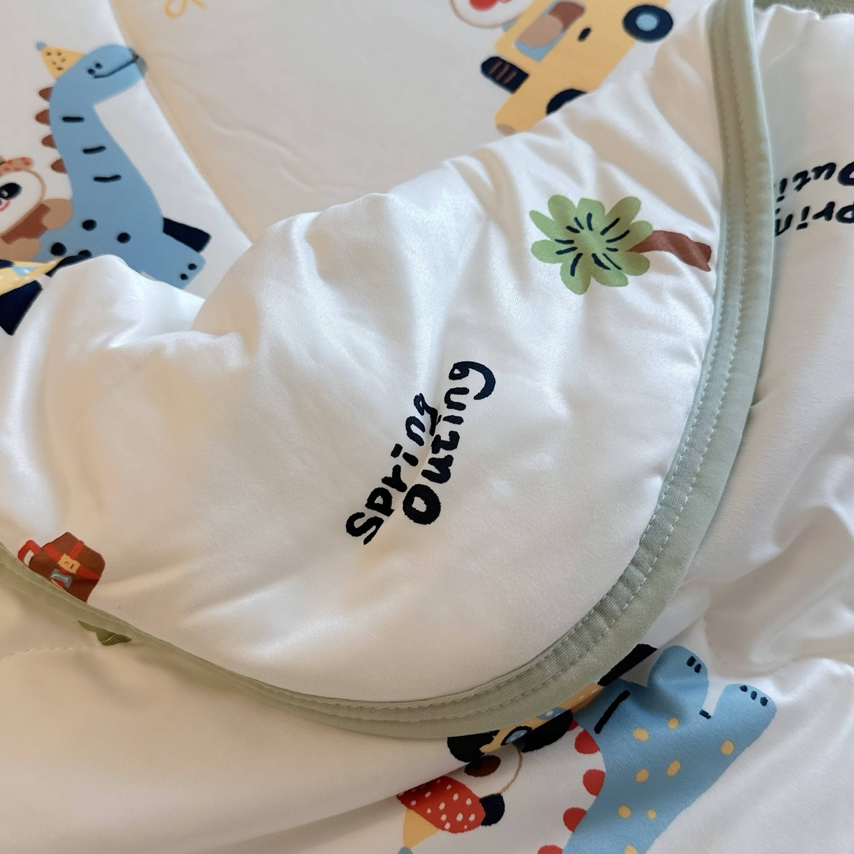 91家纺网 家纺一手货源 找家纺 兜米家居 2026春夏新款针织夏被夏凉被空调被 小恐龙