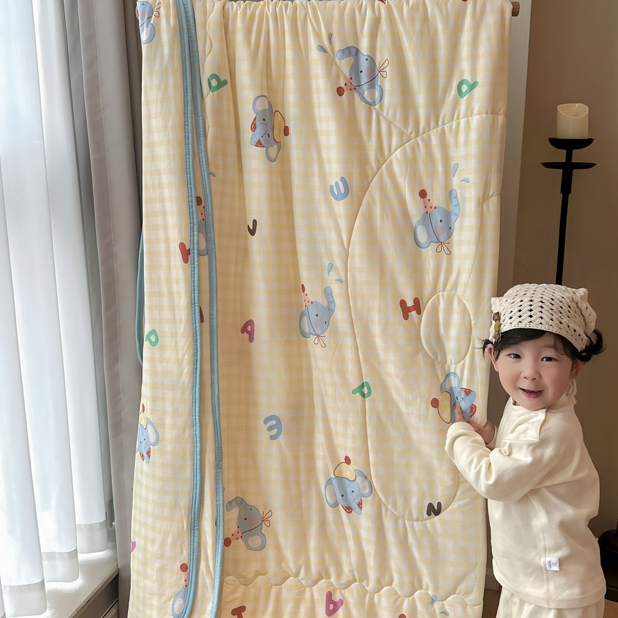 91家纺网 家纺一手货源 找家纺 兜米家居 2026春夏新款针织夏被夏凉被空调被 字母小象