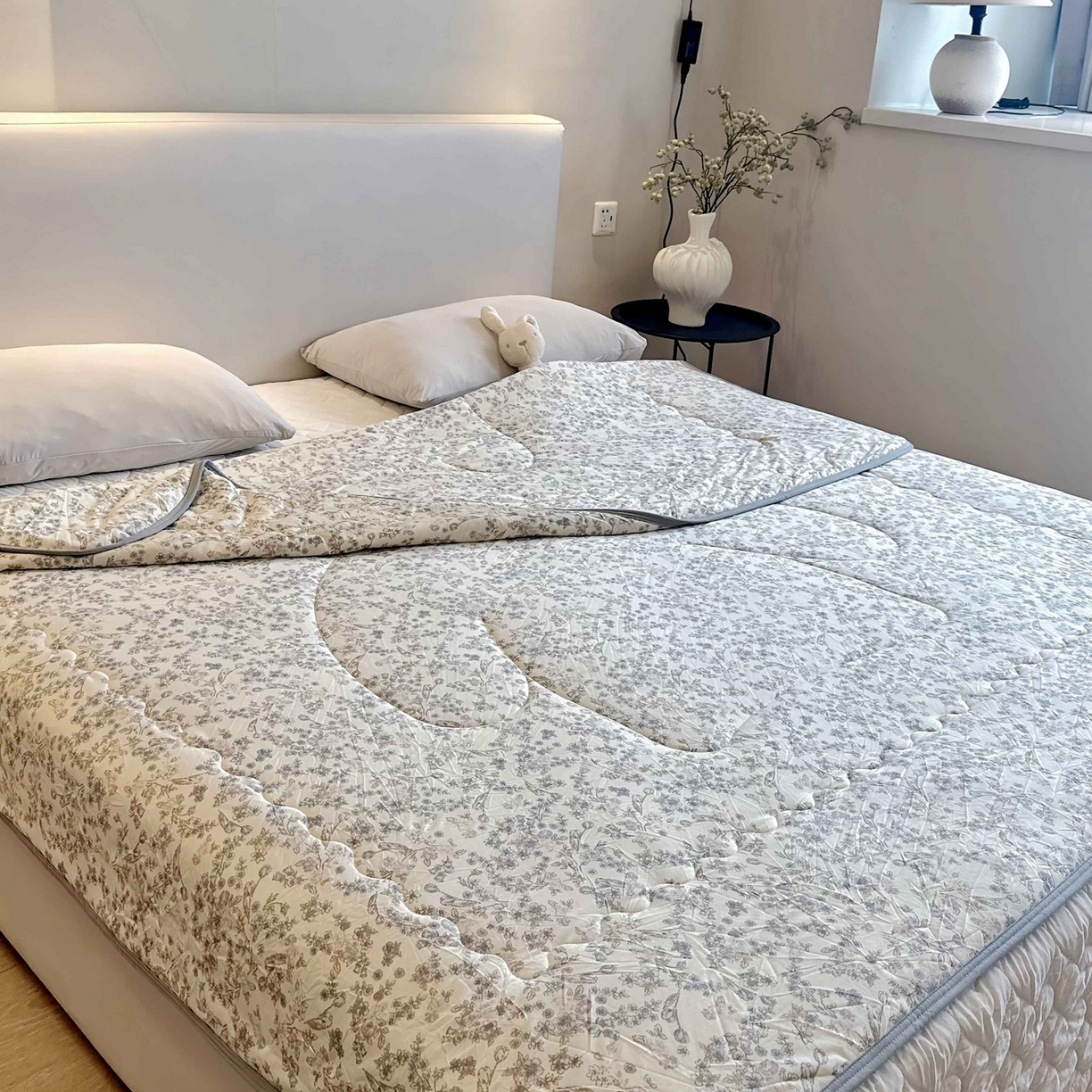 91家纺网 家纺一手货源 找家纺 兜米家居 2026春夏新款针织夏被夏凉被空调被 花曦