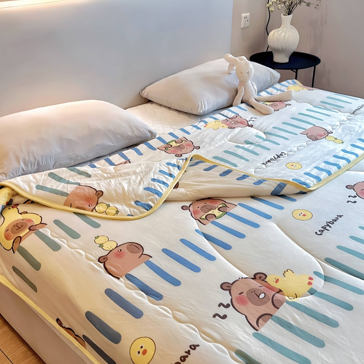 91家纺网 家纺一手货源 找家纺 兜米家居 2026春夏新款针织夏被夏凉被空调被 卡皮巴拉