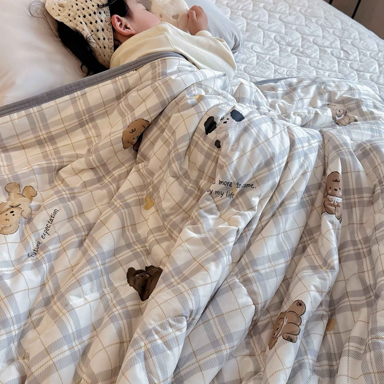 91家纺网 家纺一手货源 找家纺 兜米家居 2026春夏新款针织夏被夏凉被空调被 格子狗狗