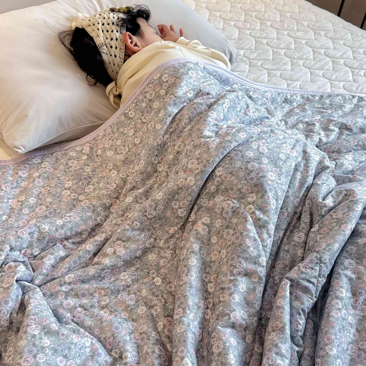 91家纺网 家纺一手货源 找家纺 兜米家居 2026春夏新款针织夏被夏凉被空调被 春意