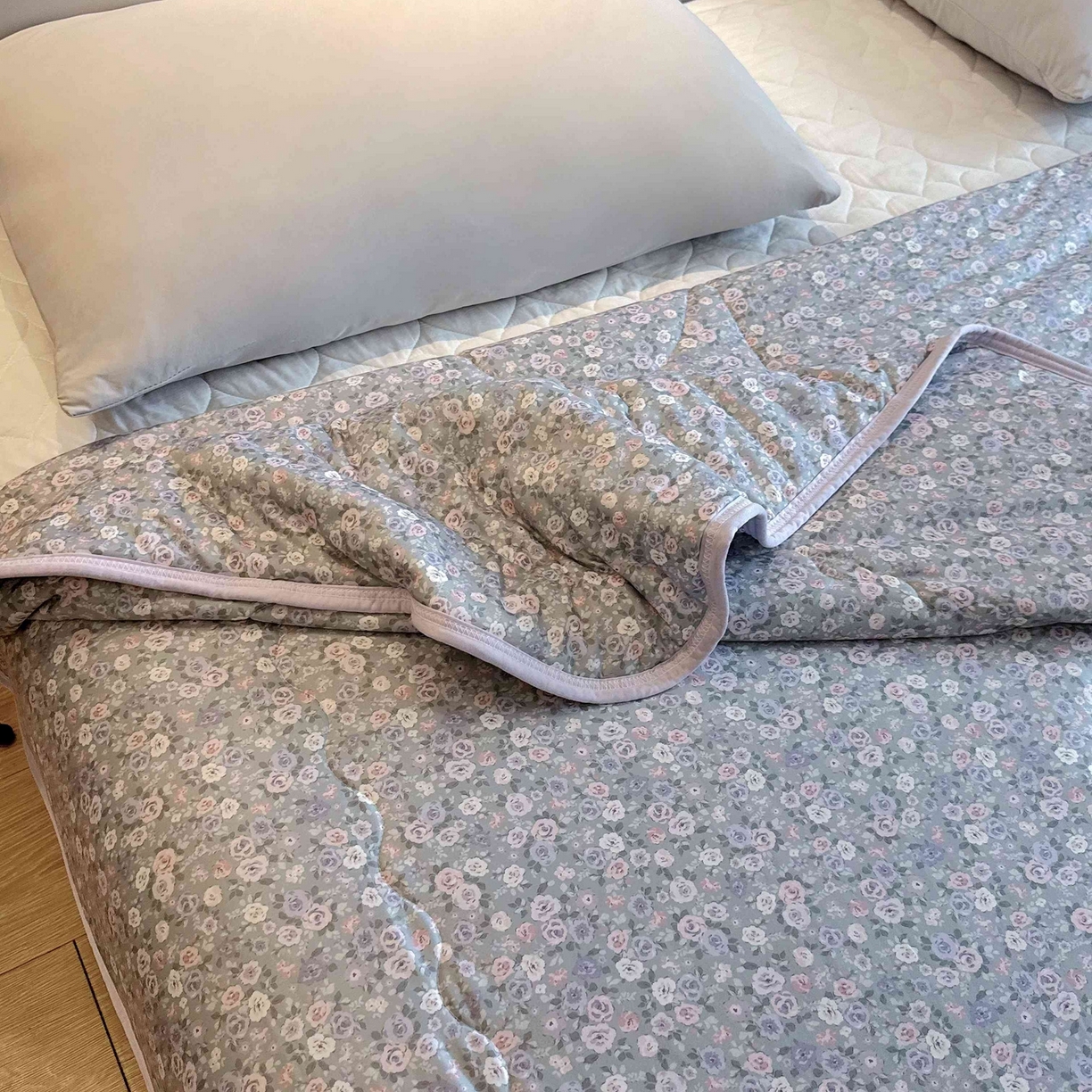 91家纺网 家纺一手货源 找家纺 兜米家居 2026春夏新款针织夏被夏凉被空调被 春意