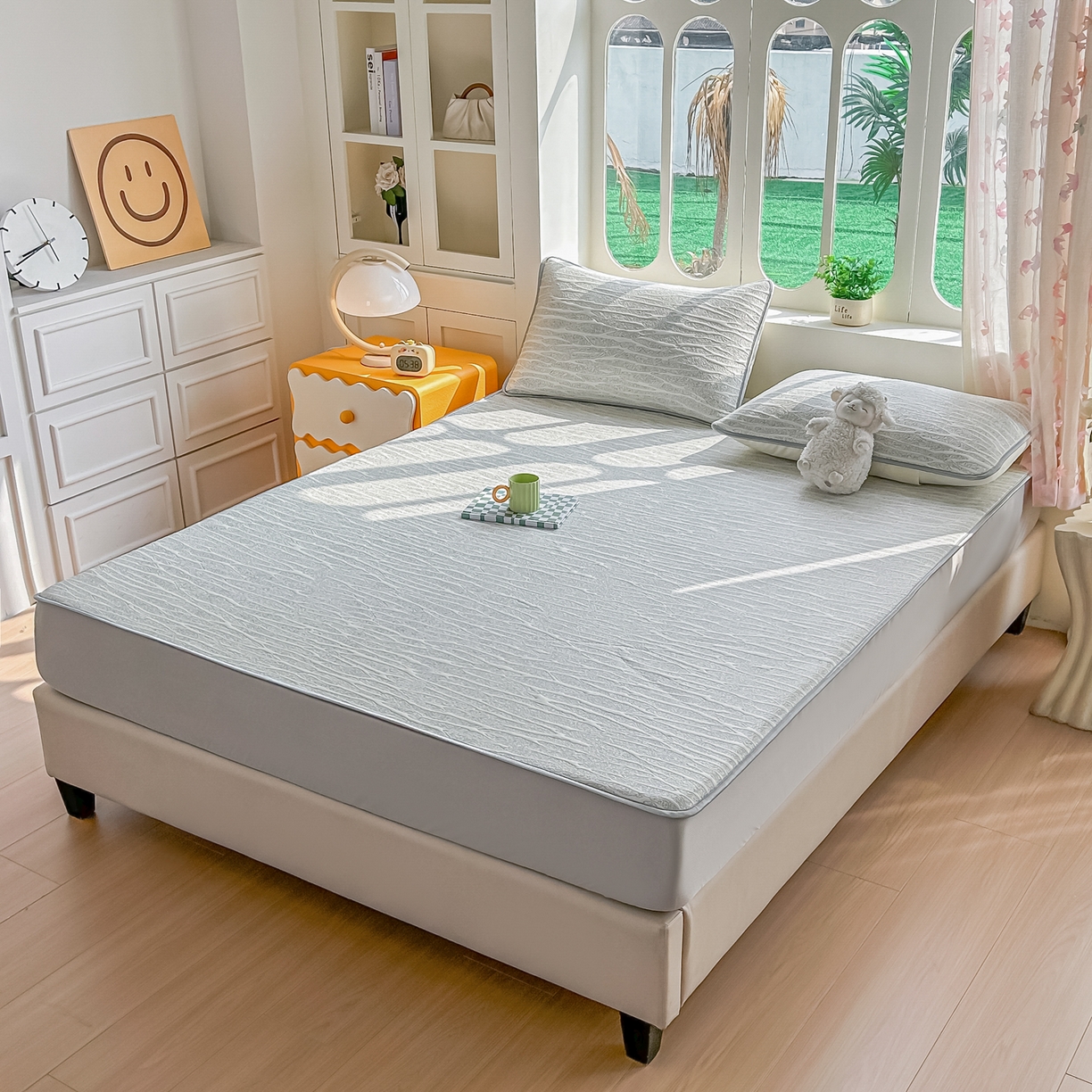 91家纺网 家纺一手货源 找家纺 （总）小萌虎  2026年新款乙纶PE提花冰豆豆凉席床笠款卡通