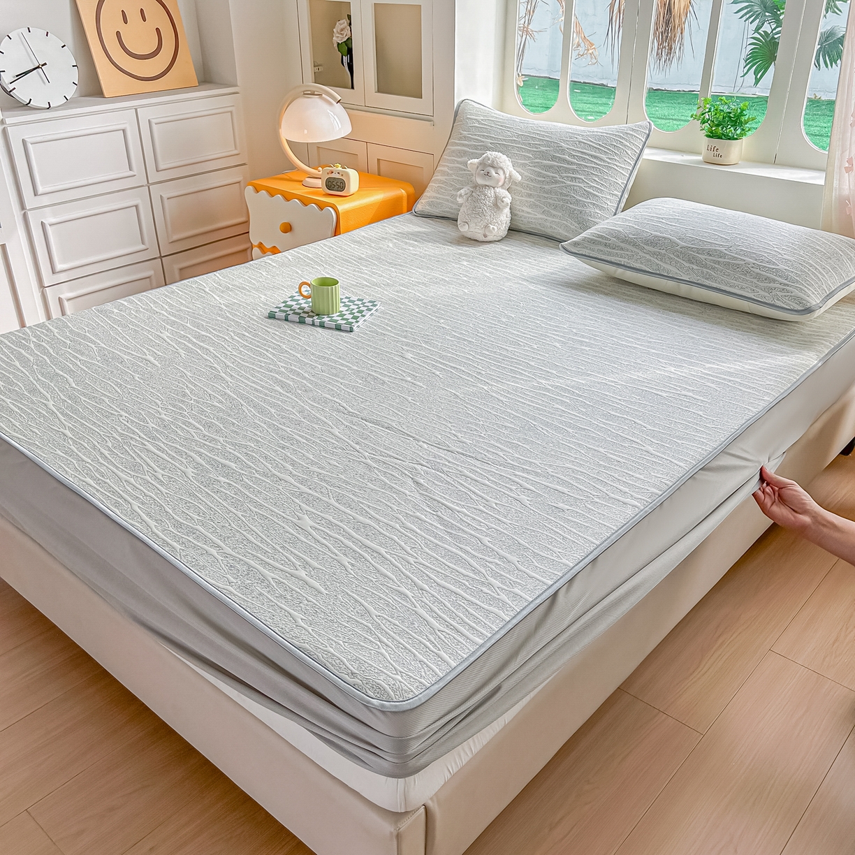 91家纺网 家纺一手货源 找家纺 （总）小萌虎  2026年新款乙纶PE提花冰豆豆凉席床笠款卡通