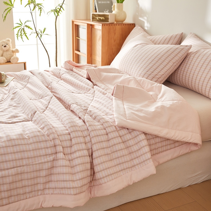 91家纺网 家纺一手货源 找家纺 海洋家纺 2026新款100%新疆棉花印花夏被亲肤仿棉夏凉被纯手包边空调被薄被子 贝拉 粉