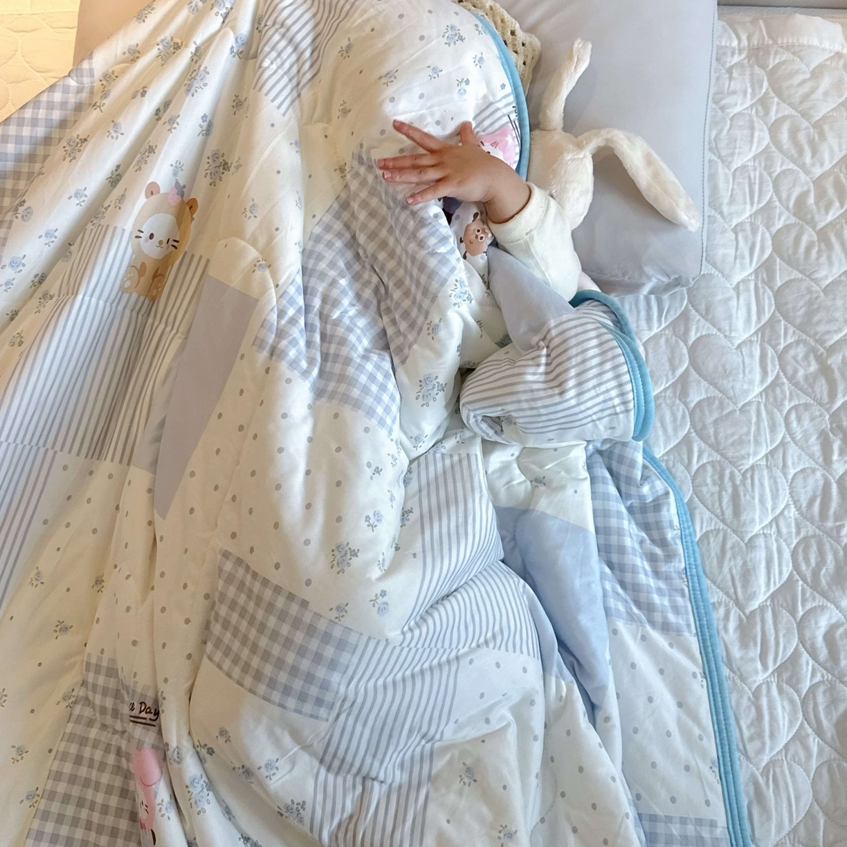 91家纺网 家纺一手货源 找家纺 兜米家居 2026春夏新款针织夏被夏凉被空调被 萌宠乐园