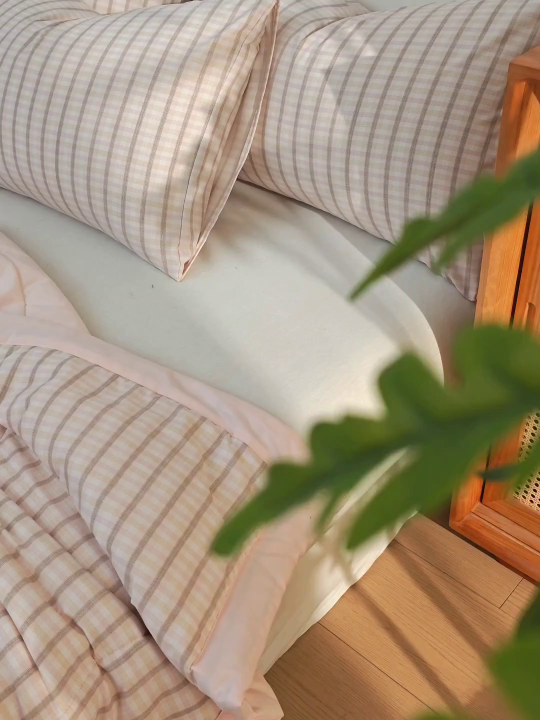 91家纺网 家纺一手货源 找家纺 海洋家纺 2026新款100%新疆棉花印花夏被亲肤仿棉夏凉被纯手包边空调被薄被子 贝拉 粉