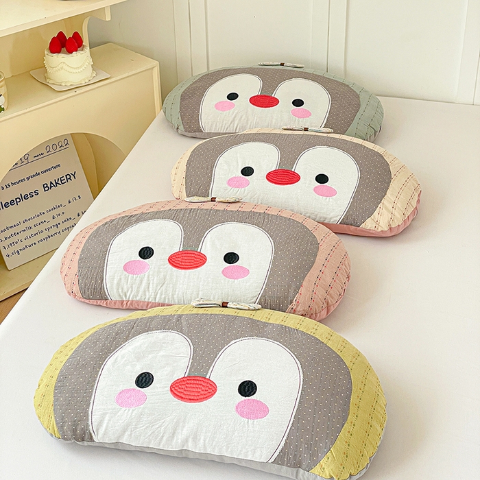 91家纺网 家纺一手货源 找家纺 她喜爱枕芯 2026春夏新款冰川企鹅荞麦枕枕头枕芯-冰川企鹅 组合图仅供展示不可下单