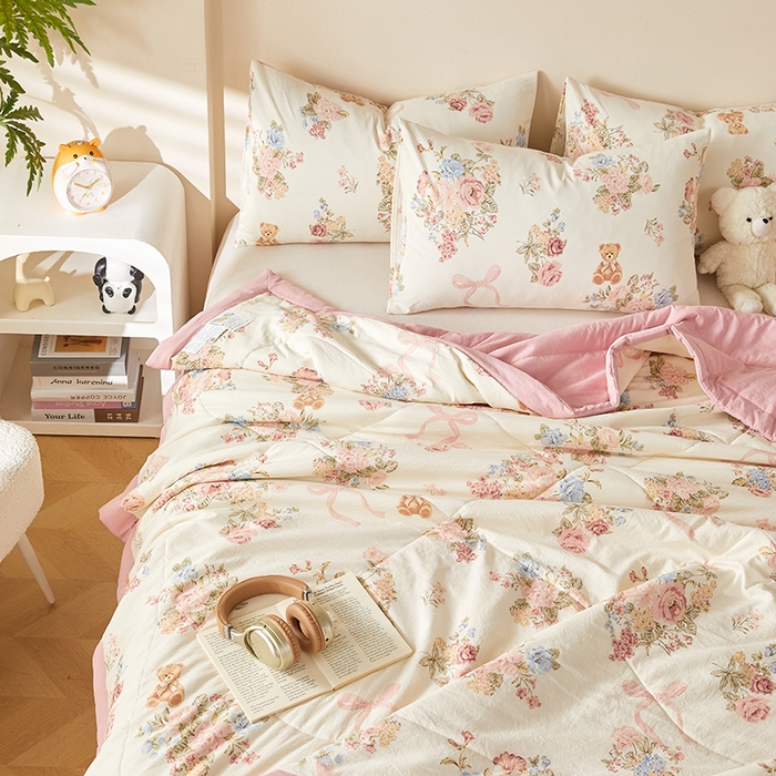 91家纺网 家纺一手货源 找家纺 海洋家纺 2026新款100%新疆棉花印花夏被亲肤仿棉夏凉被纯手包边空调被薄被子 花开富贵