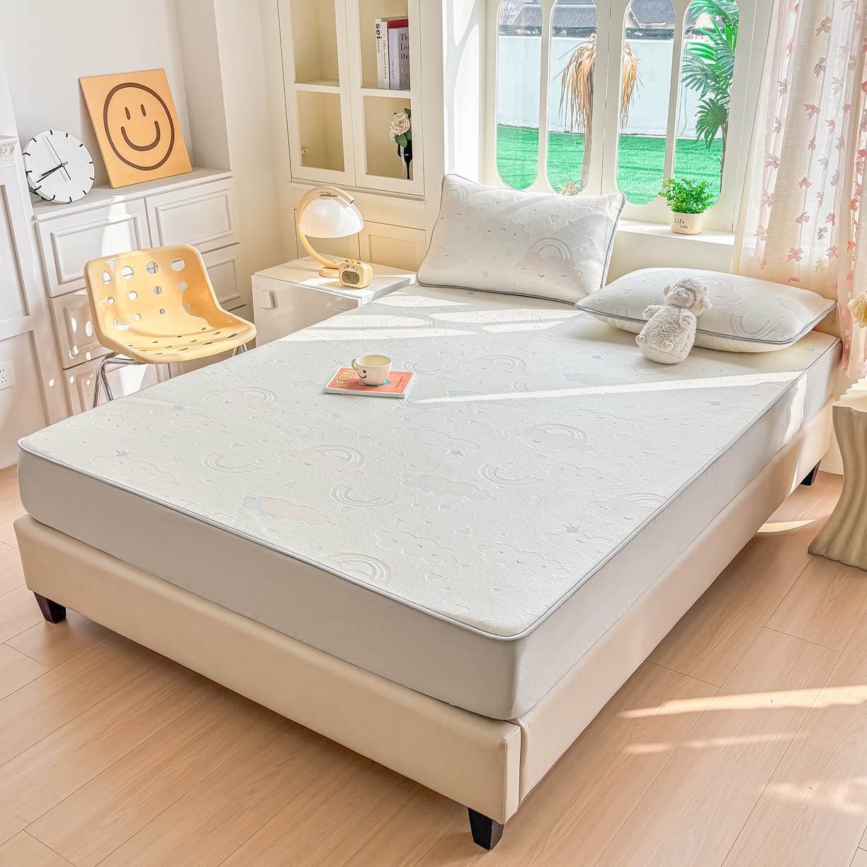 91家纺网 家纺一手货源 找家纺 小萌虎  2026年新款乙纶PE提花冰豆豆凉席床笠款卡通 彩虹粉