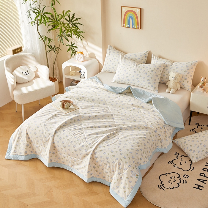 91家纺网 家纺一手货源 找家纺 海洋家纺 2026新款100%新疆棉花印花夏被亲肤仿棉夏凉被纯手包边空调被薄被子 花漾 兰