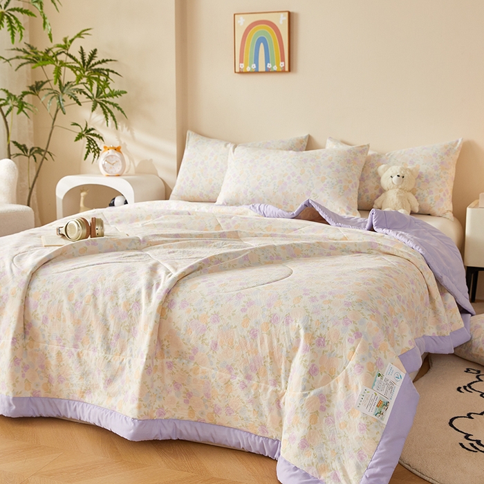 91家纺网 家纺一手货源 找家纺 海洋家纺 2026新款100%新疆棉花印花夏被亲肤仿棉夏凉被纯手包边空调被薄被子 花之恋 紫