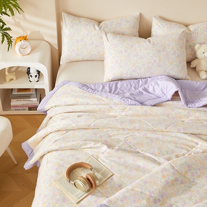 91家纺网 家纺一手货源 找家纺 海洋家纺 2026新款100%新疆棉花印花夏被亲肤仿棉夏凉被纯手包边空调被薄被子 花之恋 紫