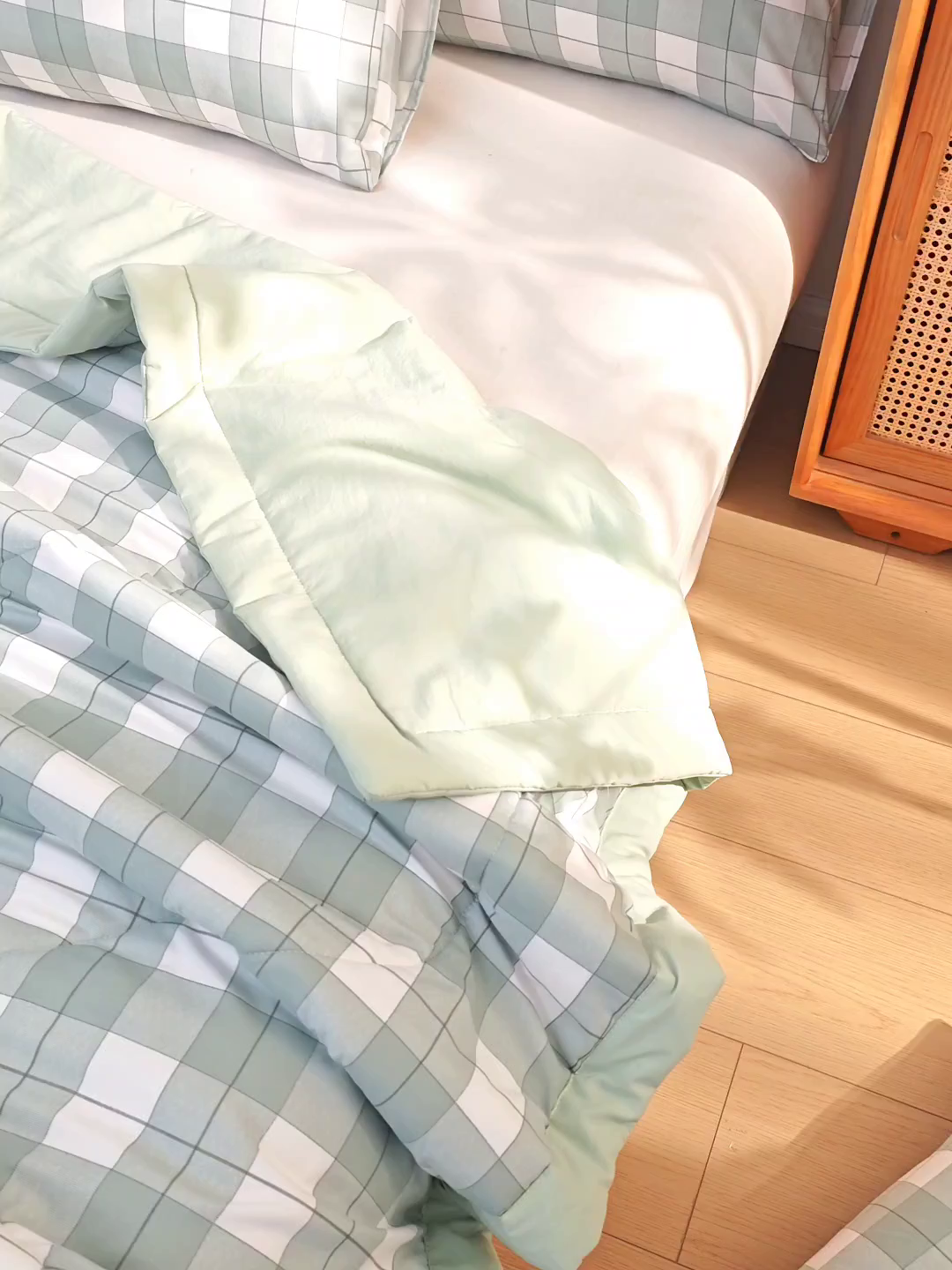 91家纺网 家纺一手货源 找家纺 海洋家纺 2026新款100%新疆棉花印花夏被亲肤仿棉夏凉被纯手包边空调被薄被子 简约 绿