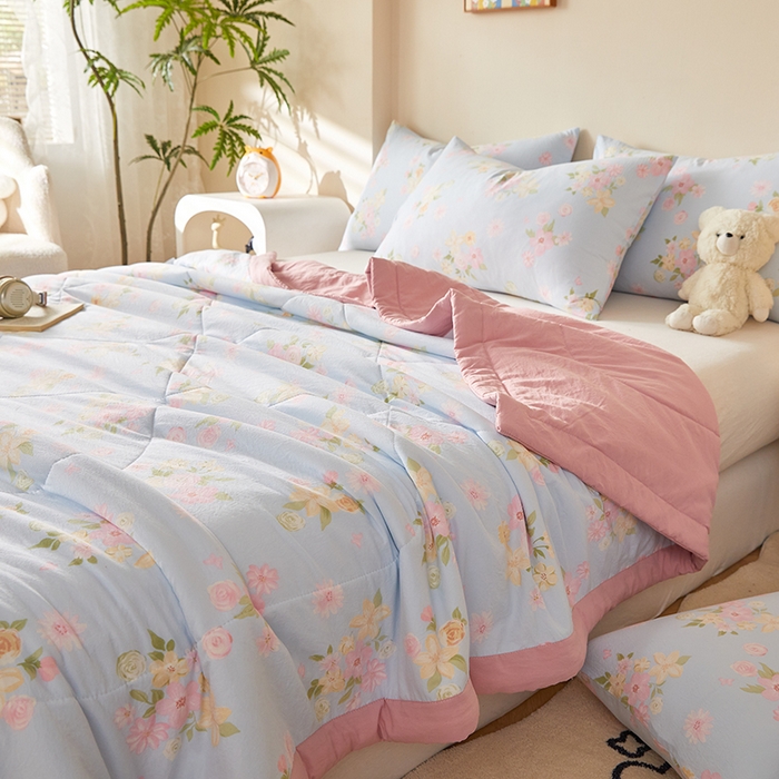 91家纺网 家纺一手货源 找家纺 海洋家纺 2026新款100%新疆棉花印花夏被亲肤仿棉夏凉被纯手包边空调被薄被子 莫奈花园