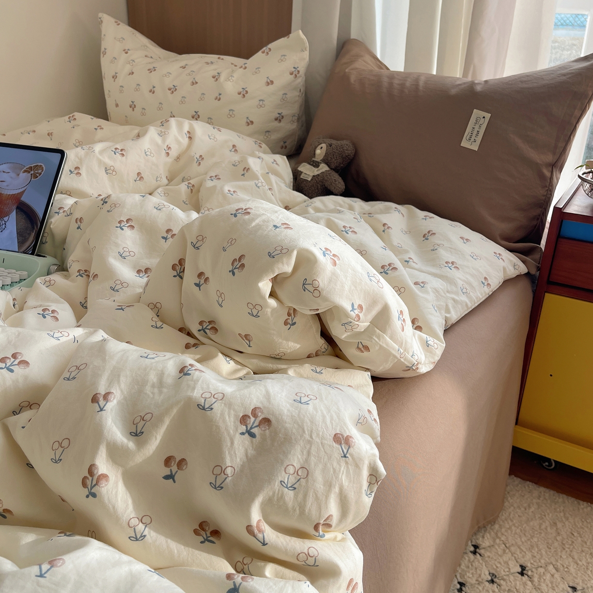 91家纺网 家纺一手货源 找家纺 轻奢坊 2026新款水洗棉可露丽撞色四件套 可露丽樱