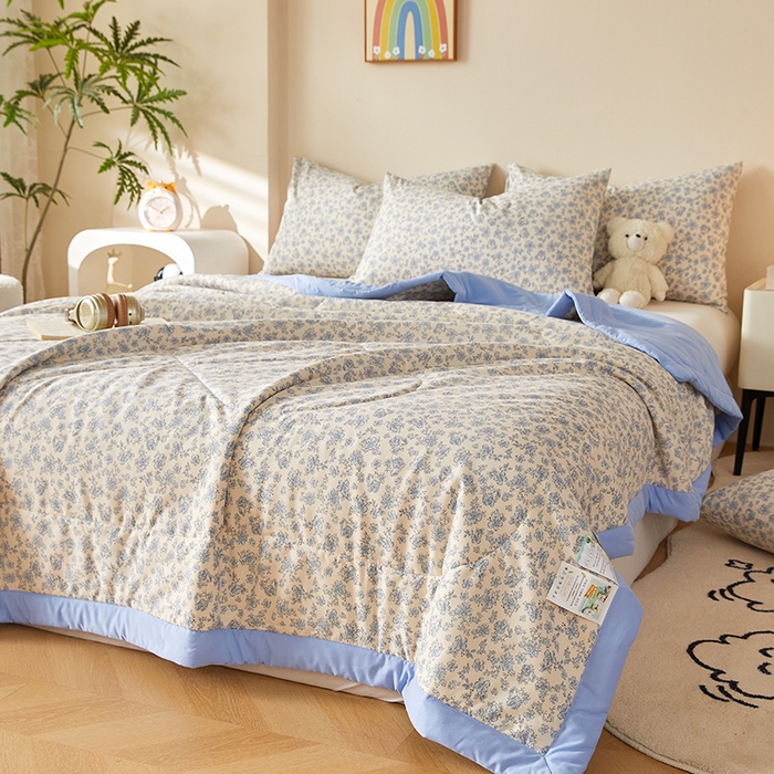 91家纺网 家纺一手货源 找家纺 海洋家纺 2026新款100%新疆棉花印花夏被亲肤仿棉夏凉被纯手包边空调被薄被子 青花瓷