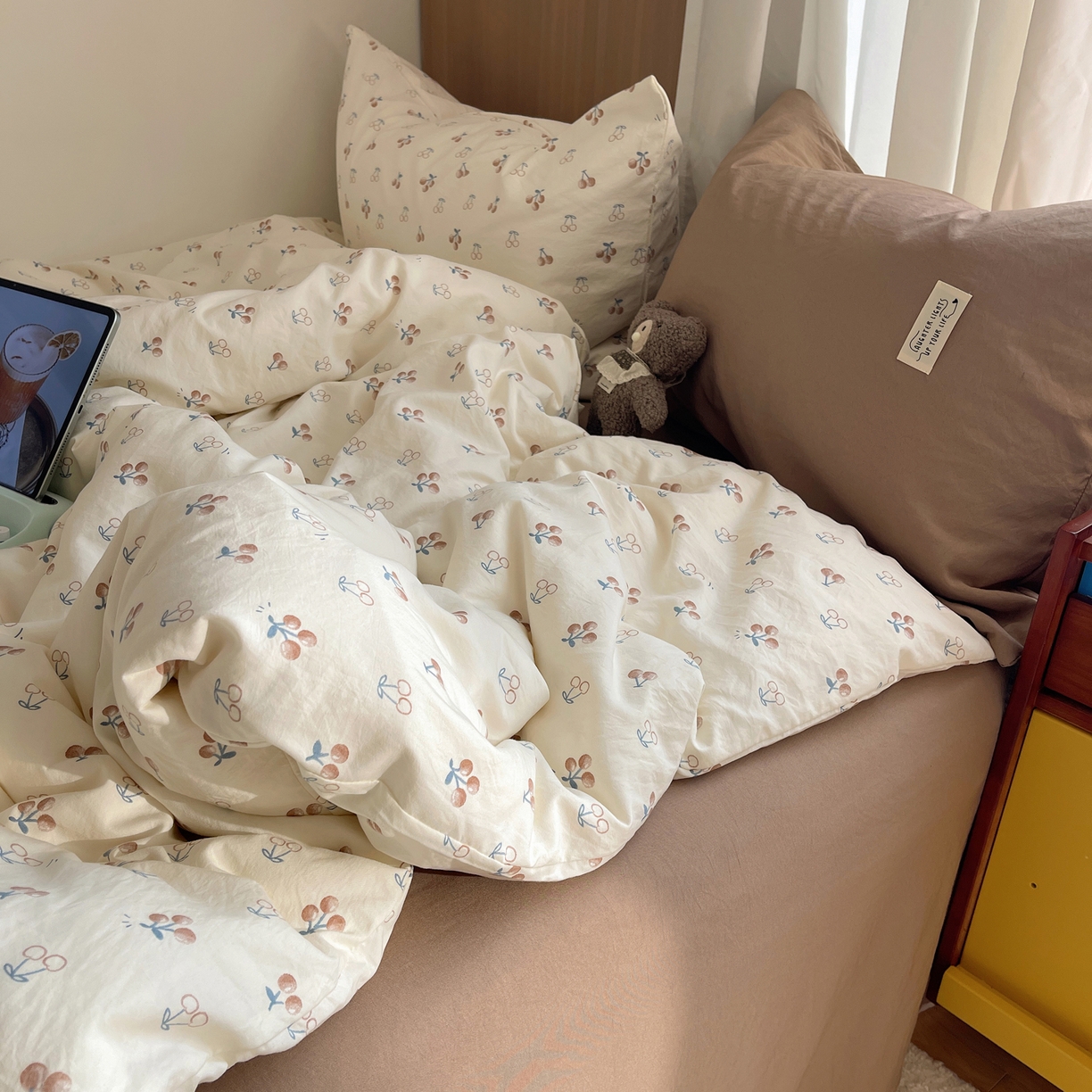 91家纺网 家纺一手货源 找家纺 轻奢坊 2026新款水洗棉可露丽撞色四件套 可露丽樱