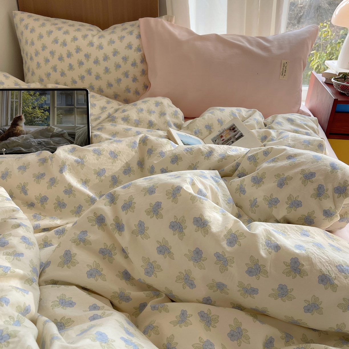 91家纺网 家纺一手货源 找家纺 轻奢坊 2026新款水洗棉可露丽撞色四件套 可露丽花