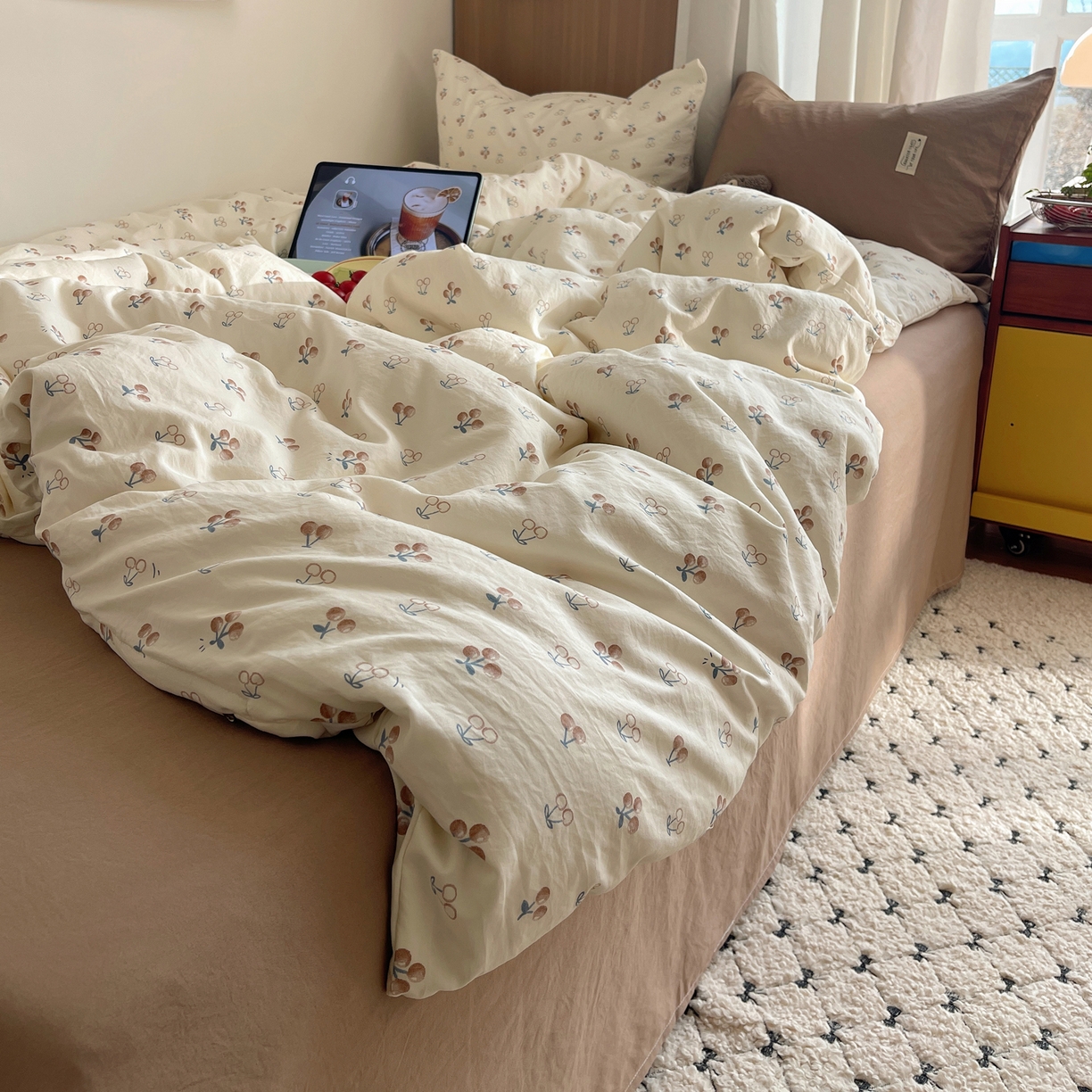 91家纺网 家纺一手货源 找家纺 轻奢坊 2026新款水洗棉可露丽撞色四件套 可露丽樱