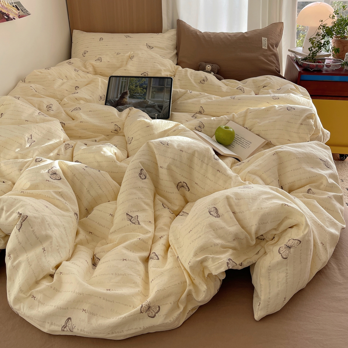 91家纺网 家纺一手货源 找家纺 轻奢坊 2026新款水洗棉可露丽撞色四件套 可露丽蝶