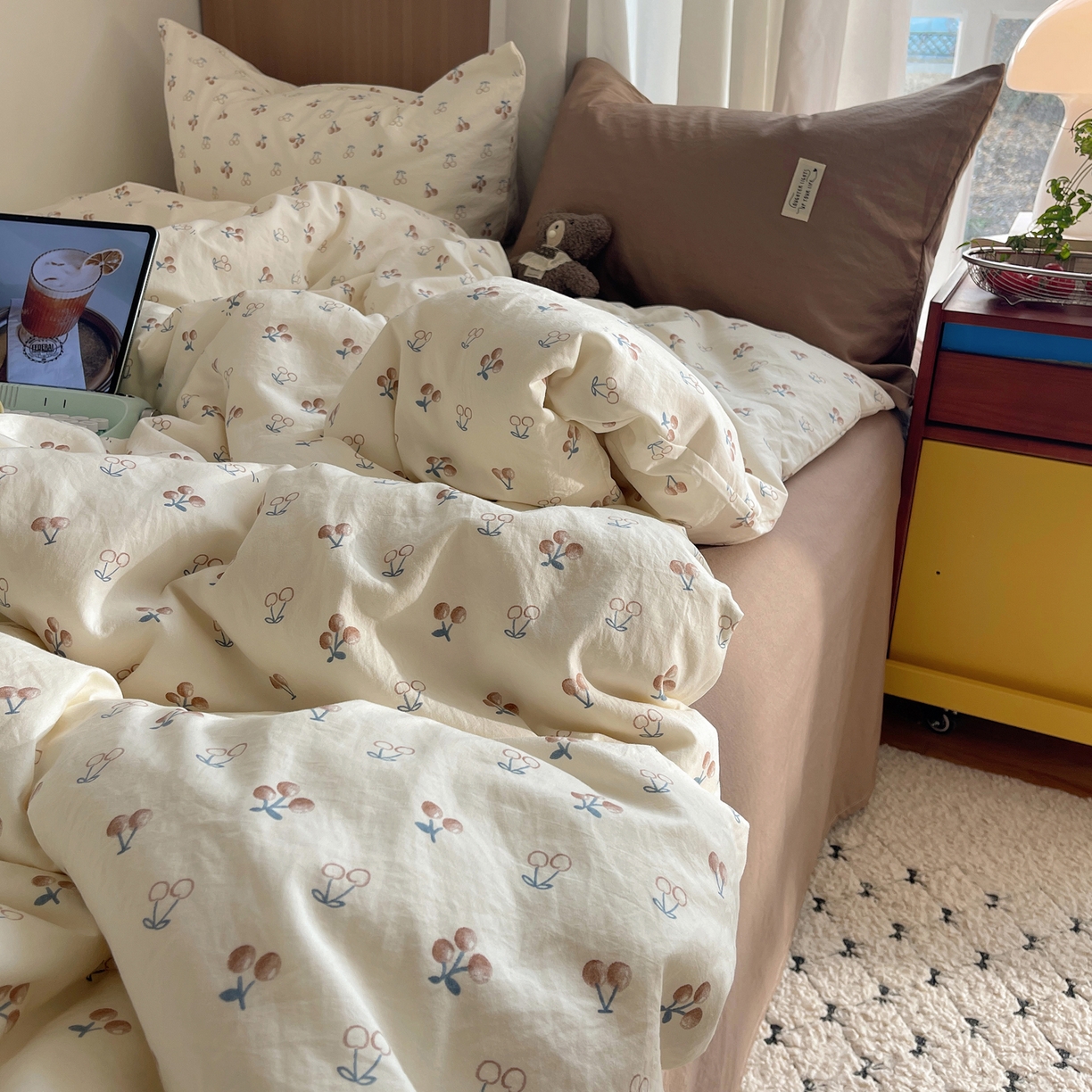 91家纺网 家纺一手货源 找家纺 轻奢坊 2026新款水洗棉可露丽撞色四件套 可露丽樱