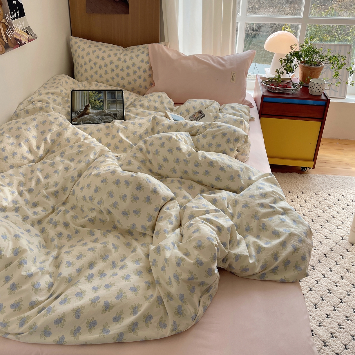 91家纺网 家纺一手货源 找家纺 轻奢坊 2026新款水洗棉可露丽撞色四件套 可露丽花