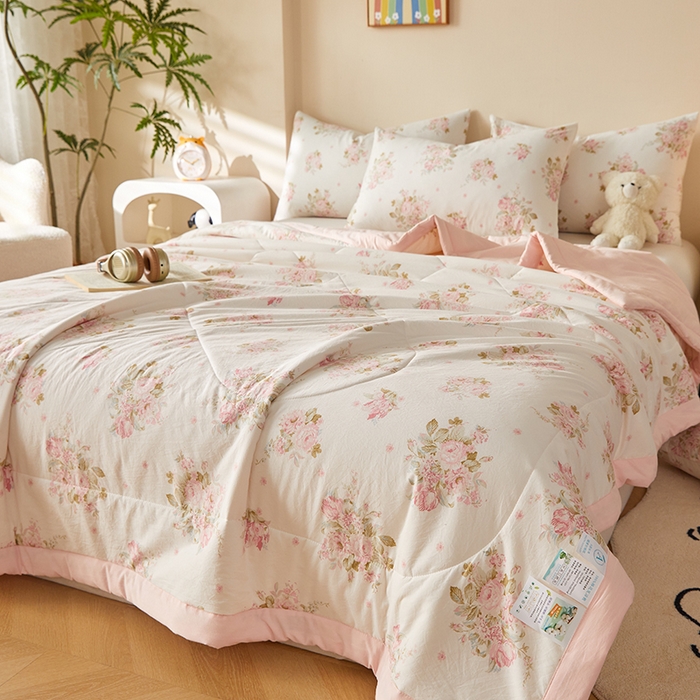 91家纺网 家纺一手货源 找家纺 海洋家纺 2026新款100%新疆棉花印花夏被亲肤仿棉夏凉被纯手包边空调被薄被子 倾国倾城