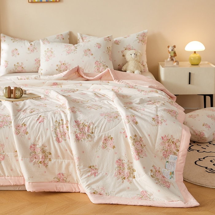 91家纺网 家纺一手货源 找家纺 海洋家纺 2026新款100%新疆棉花印花夏被亲肤仿棉夏凉被纯手包边空调被薄被子 倾国倾城