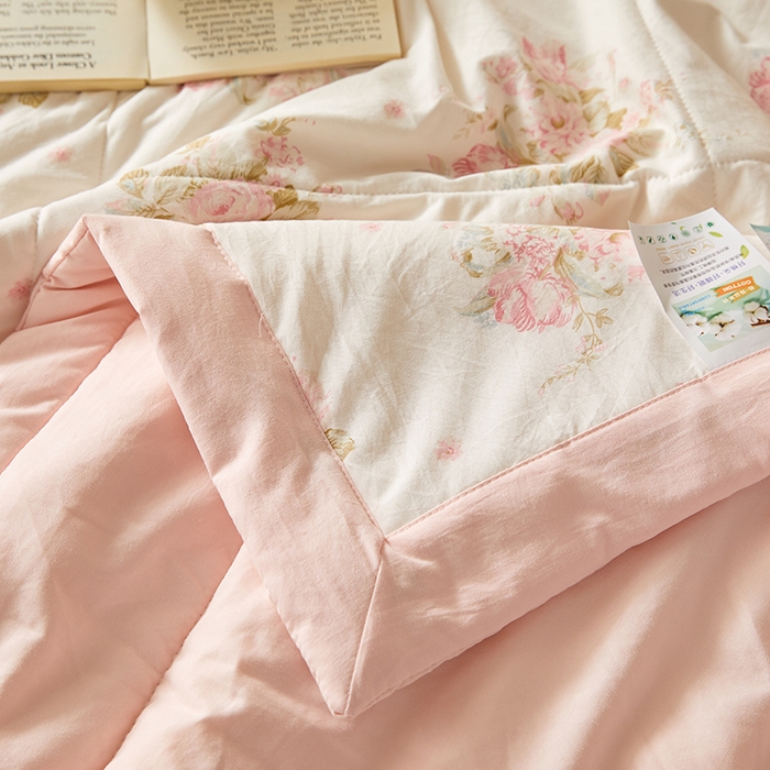 91家纺网 家纺一手货源 找家纺 海洋家纺 2026新款100%新疆棉花印花夏被亲肤仿棉夏凉被纯手包边空调被薄被子 倾国倾城