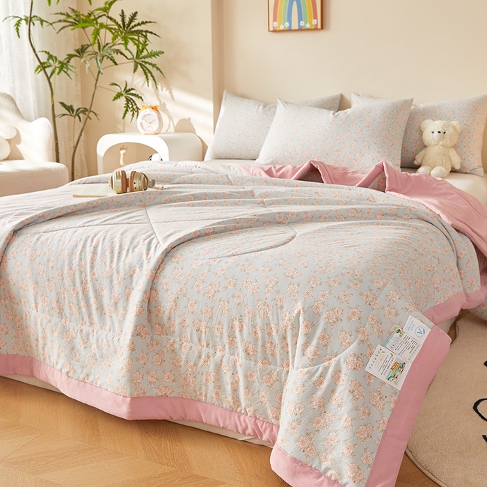 91家纺网 家纺一手货源 找家纺 海洋家纺 2026新款100%新疆棉花印花夏被亲肤仿棉夏凉被纯手包边空调被薄被子 清雅 兰