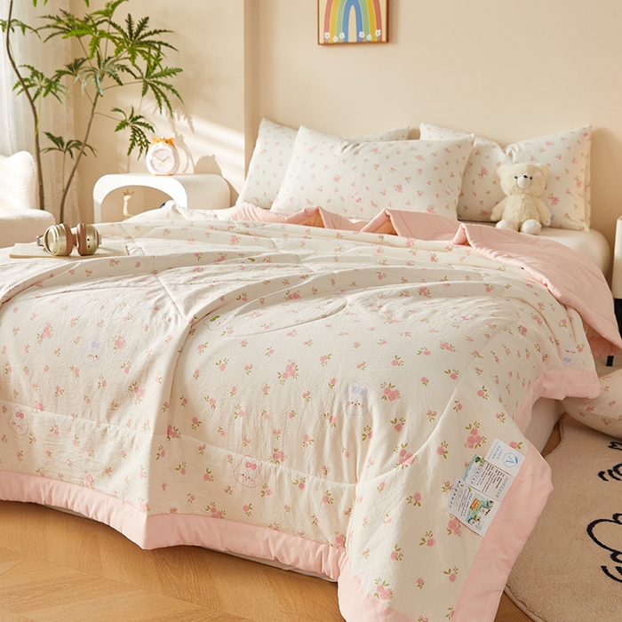 91家纺网 家纺一手货源 找家纺 海洋家纺 2026新款100%新疆棉花印花夏被亲肤仿棉夏凉被纯手包边空调被薄被子 甜心 粉