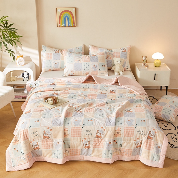 91家纺网 家纺一手货源 找家纺 海洋家纺 2026新款100%新疆棉花印花夏被亲肤仿棉夏凉被纯手包边空调被薄被子 晚安宝贝