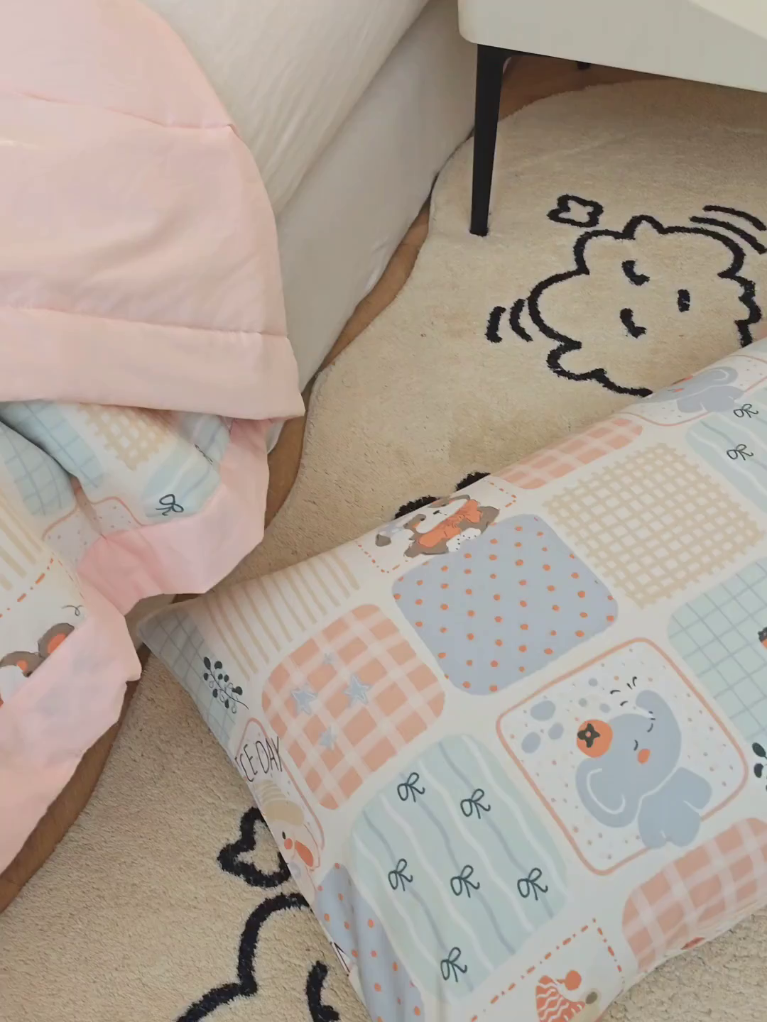 91家纺网 家纺一手货源 找家纺 海洋家纺 2026新款100%新疆棉花印花夏被亲肤仿棉夏凉被纯手包边空调被薄被子 晚安宝贝