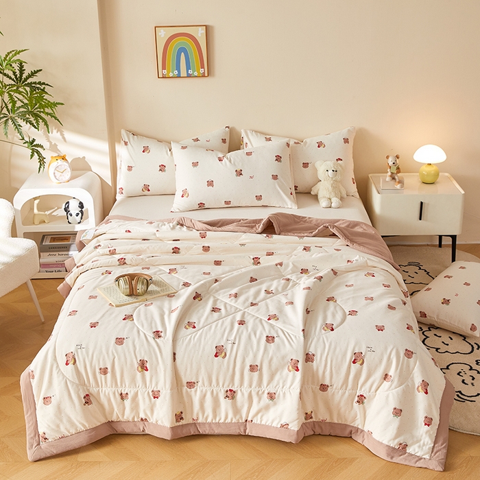 91家纺网 家纺一手货源 找家纺 海洋家纺 2026新款100%新疆棉花印花夏被亲肤仿棉夏凉被纯手包边空调被薄被子 维尼小熊